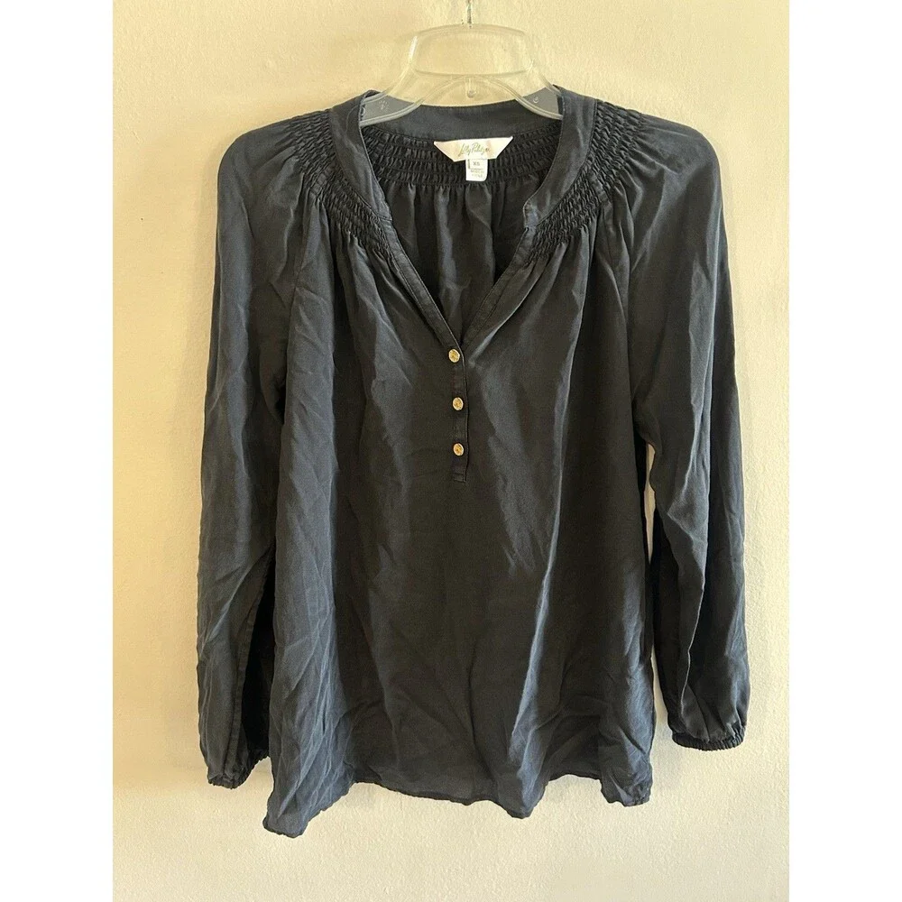 Lilly Pulitzer Elsa Size XS Black Puff Sleeve Split V-Neck Buttons 100% Silk
